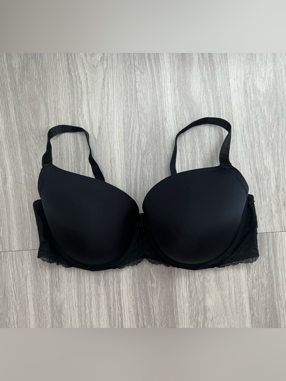 Torrid Curve Black Push Up T-Shirt Bra 42DD Lace Trim Underwire